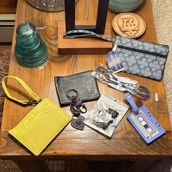 Yellow Leather Card Holder and Accessories - Picture 1 of 16
